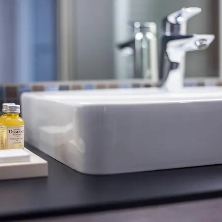 فندق Aura Adults Only 4*