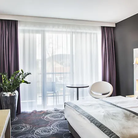 Aura Adults Only فندق بالاتونفوريد