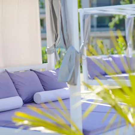 Aura Adults Only 4* バラトンフレド