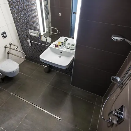 Aura Adults Only 4* بالاتونفوريد