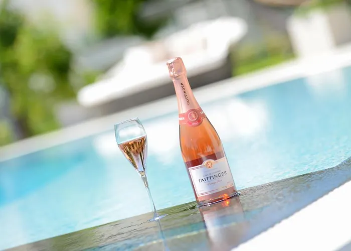 Hotel Aura Adults Only 4*