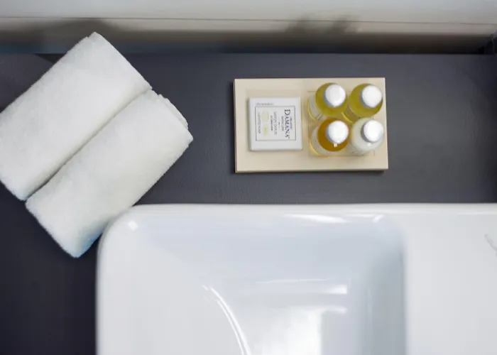 Aura Adults Only バラトンフレド