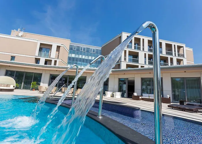 Aura Adults Only Otel 4*