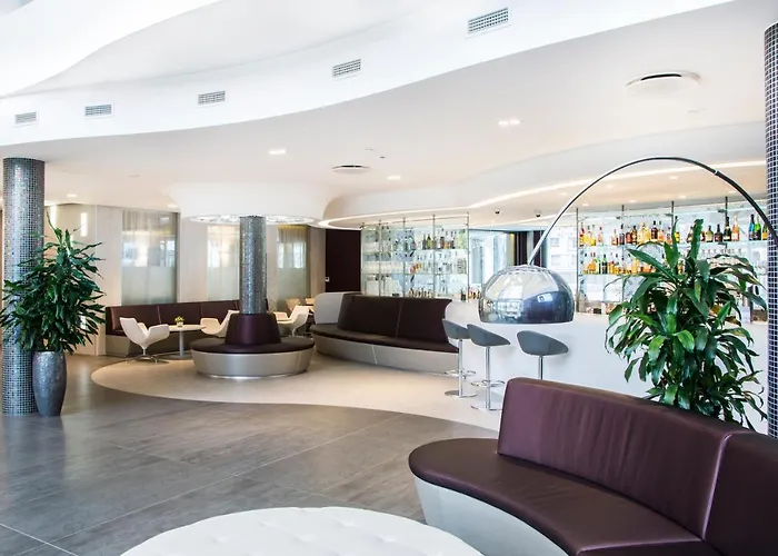 Aura Adults Only Otel 4*